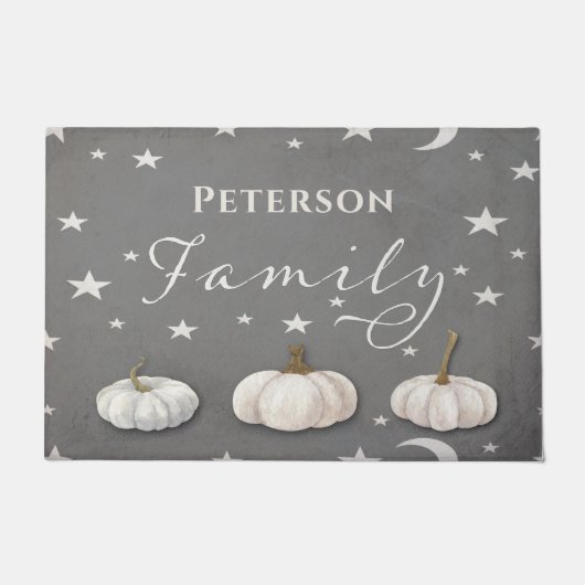 秋ハロウィーングレーホワイトカボチャファミリーモノグラム ドアマット (正面)