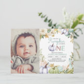 秋パンプキンオータムファースト誕生日招待状ボーイ 招待状 (スタンド正面)