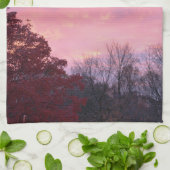 秋ピンクイエローサンセットオーバーツリーズ キッチンタオル (折り畳み)