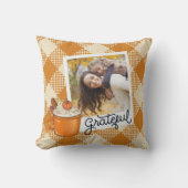 秋ファミリーフォトグラントオレンジプレイド クッション (正面)