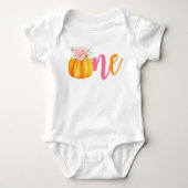 秋フローラパンプキンベビーガールの最初の誕生日ワンB ベビーボディスーツ (正面)