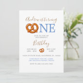 秋ブルーオクトバーフェストプレッツェルターニングワン誕生日 招待状 (スタンド正面)