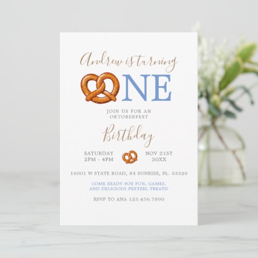 秋ブルーオクトバーフェストプレッツェルターニングワン誕生日 招待状 (スタンド正面)