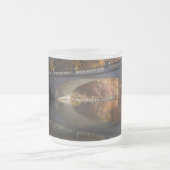 秋リフレクションズアットザヴァンダービルトエステート フロストグラスマグカップ (中央)