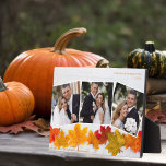 秋リーフ新着写真コラージュ秋結婚の フォトプラーク<br><div class="desc">この美し結婚い発表Thanksgiving写真プラークはオレンジ色の言葉のエレガント下に3つの写真コラージュを特徴としている。トレンディーかわいらし白木を背景にした秋の葉写真葉は、新しい写真と一緒に楽しめるシックなホリ飾デーカード。与え感謝していは、この可愛いカップルの写真と新しい結婚のために。</div>
