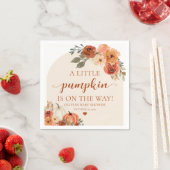 秋小さなカボチャが途中の赤ちゃんシャワー スタンダードカクテルナプキン (インサイチュ)