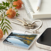 秋山の木のモンタナの平頭の川 キーホルダー (正面右)