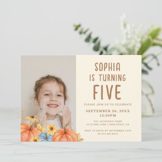 秋水彩かぼちゃフォト子供の誕生日 招待状 (スタンド正面)