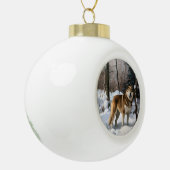 秋田が雪のクリスマスを過ごす セラミックボールオーナメント (左)