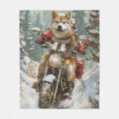 秋田犬がオートバイクリスマスにライディング フリースブランケット (正面)