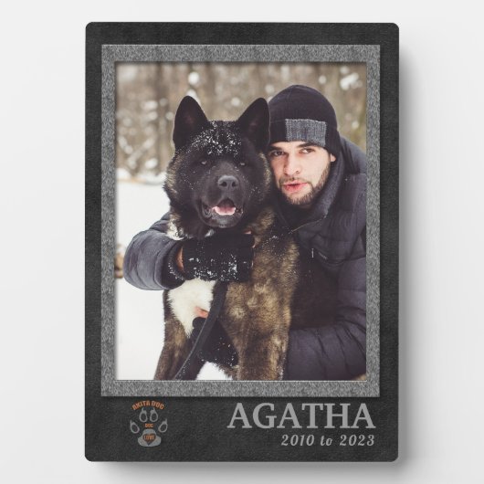 秋田犬が記念写真プラーク フォトプラーク (正面)