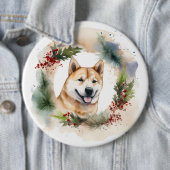 秋田犬のクリスマスリースの可愛い犬 缶バッジ (インサイチュ)