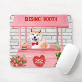 秋田犬バレンタインデーキスをするス マウスパッド (マウス)