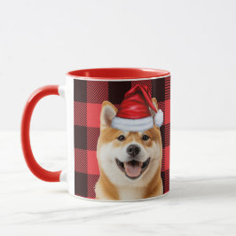 秋田犬愛好家の休日 バッファロー・チェック柄のクリスマス マグカップ