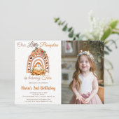 秋私たちの小さなカボチャ2nd誕生日パーティー写真 招待状 (スタンド正面)