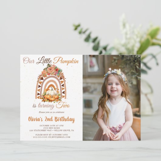 秋私たちの小さなカボチャ2nd誕生日パーティー写真 招待状 (スタンド正面)