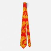 秋秋赤とゴールデン葉ズのパターン ネクタイ (正面)