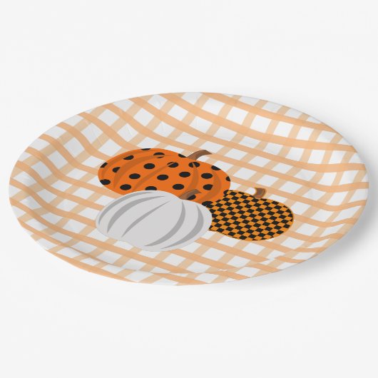 秋素朴カボンプキンオレンジ色の格子感謝祭 ペーパープレート (アングル)