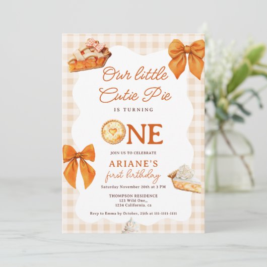 秋素朴スウィートかわいこちゃんパイ1st誕生日フォト 招待状 (スタンド正面)