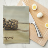 秋素朴ピネコーンファームハウステーマ名前をカスタムする キッチンタオル (四つ折り)