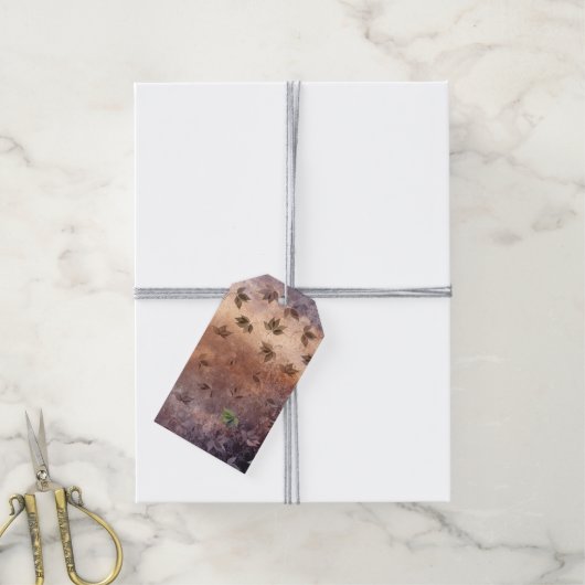 秋葉の模様に落ちる ギフトタグ (より糸付き)