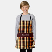 秋葉樹オレンジブラック幾何学模様 エプロン (着用した状態)