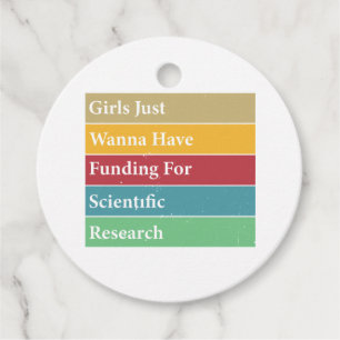 科学の研究のために資金を得たいと思う女の子 フェイバータグ