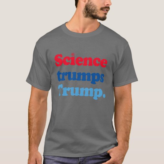 科学はトランプを切り札にする Tシャツ (正面)