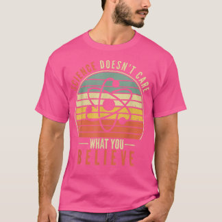 科学は気に何の信じ先生 Tシャツ