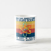 科学を理解できないことは有効なRetではない コーヒーマグカップ (中央)