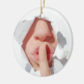 秘密のサンタギフトのクリスマスクリスマス セラミックオーナメント (左)