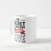 「秘密の成分はいつも愛である コーヒーマグカップ (正面左)