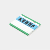 称賛の声を上げる素晴らしアイディア認識賞のポスト – ポストイット (アングル)