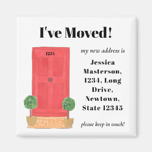 移動した赤いドア マグネット