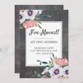 移動中のお知らせChalkboardピンクホワイトフローラ 招待状 (正面/裏面)