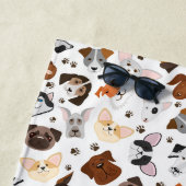 種々の犬が型を取る ビーチタオル (インサイチュ)