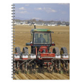 種トウモロコシプランターを引っ張るトラクター ノートブック (正面)