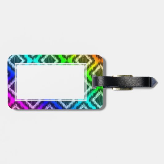種族のイカットの虹のカラフルパターン ラゲッジタグ (裏面横)