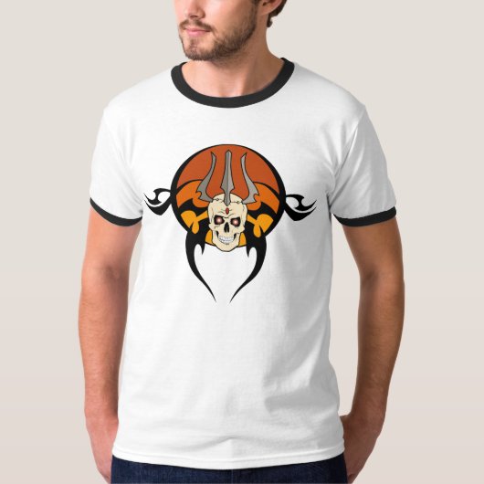 種族のスカルの入れ墨 Tシャツ (正面)