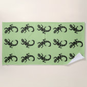 種族のヤモリ ビーチタオル (正面)