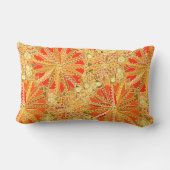 種族の曼荼羅のプリント、マスタードの金ゴールドおよびオレンジ ランバークッション (裏面)