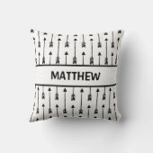 種族の白黒の矢の子供部屋のベビー クッション (裏面)