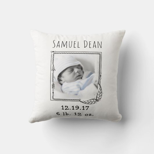 種族の矢のBohoの子供部屋の誕生の発表の写真 クッション (裏面)