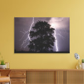 稲妻が木の陰で空を打つ キャンバスプリント (インサイチュ (リビング))