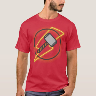 稲妻と雷の神Mjllnir Tシャツ
