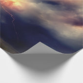 稲妻オレンジとダークブルーの嵐のような空 ラッピングペーパー (角)