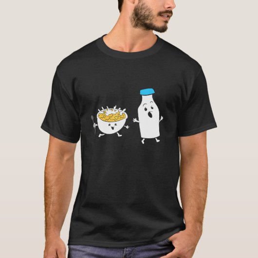 穀物追いかけミルクコーンフレーク朝食シリアル Tシャツ (正面)
