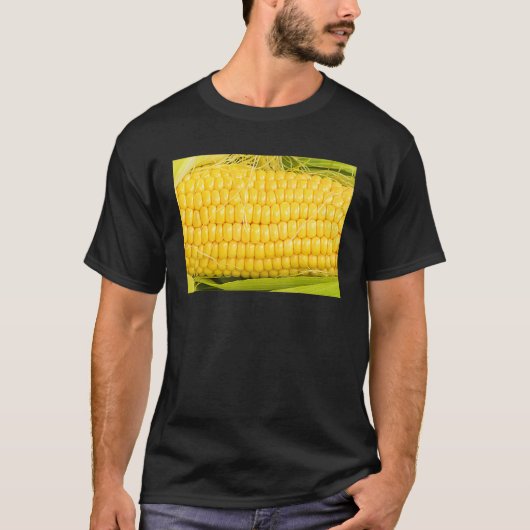 穂軸に絹糸と葉のあるトウモロコシ Tシャツ (正面)