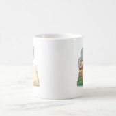 積まれた本の上のかわいい猫 コーヒーマグカップ (中央)