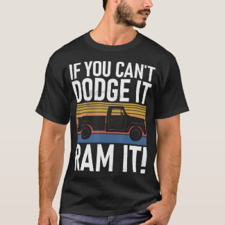 積みもし上げトラックを積み上げて積み上げる Tシャツ